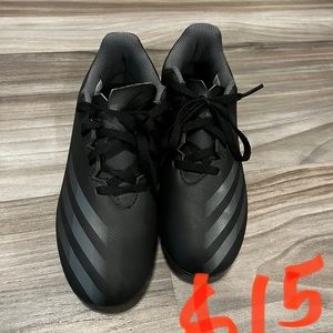 Soccer black shows